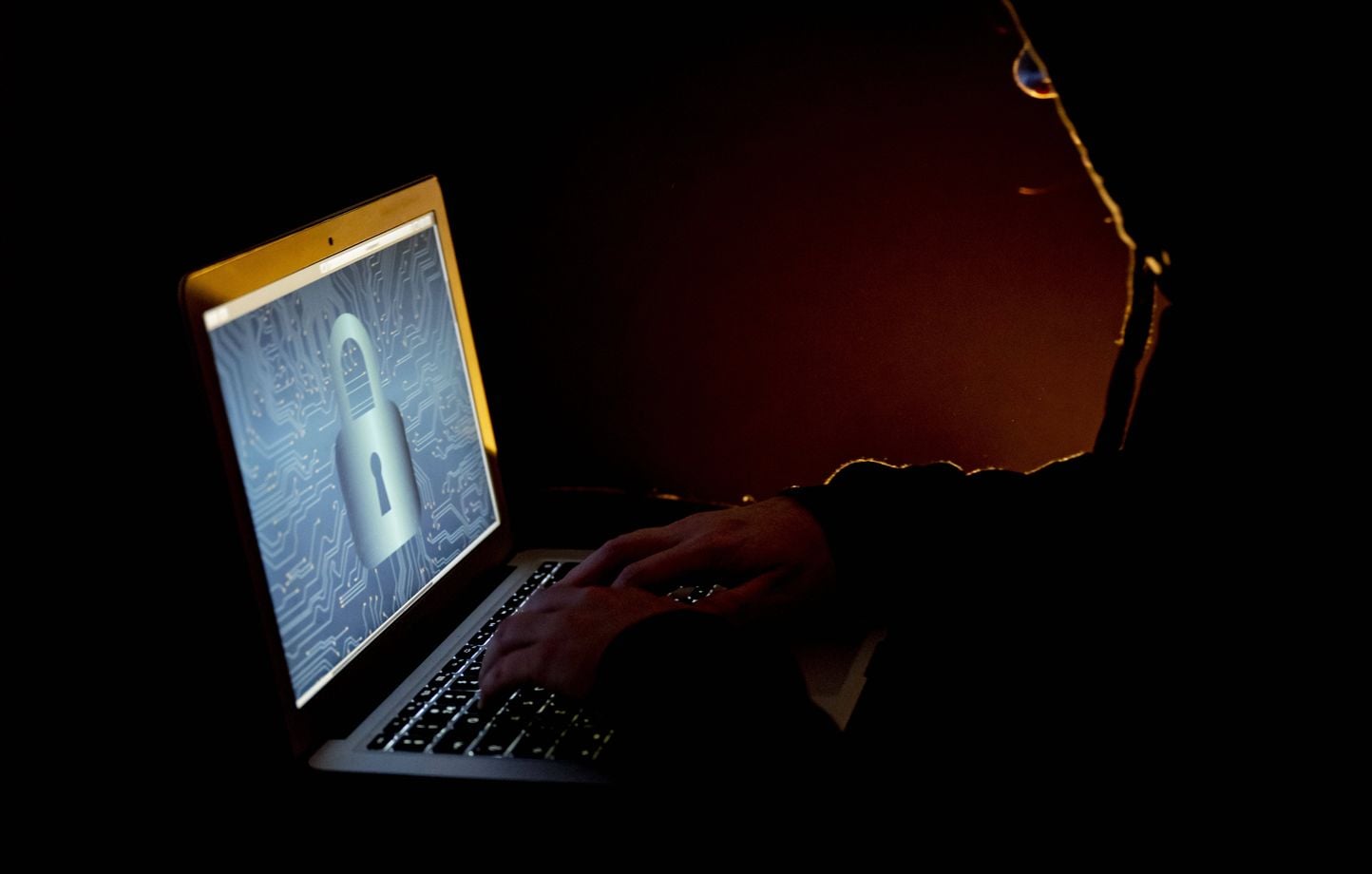 Des centaines de comptes Microsoft piratés, le FBI tire la sonnette d'alarme