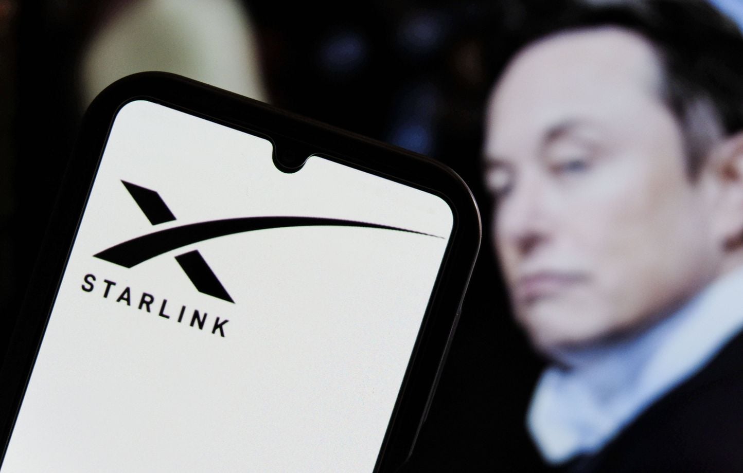 Elon Musk envisage un smartphone Starlink connecté aux satellites sans  opérateur