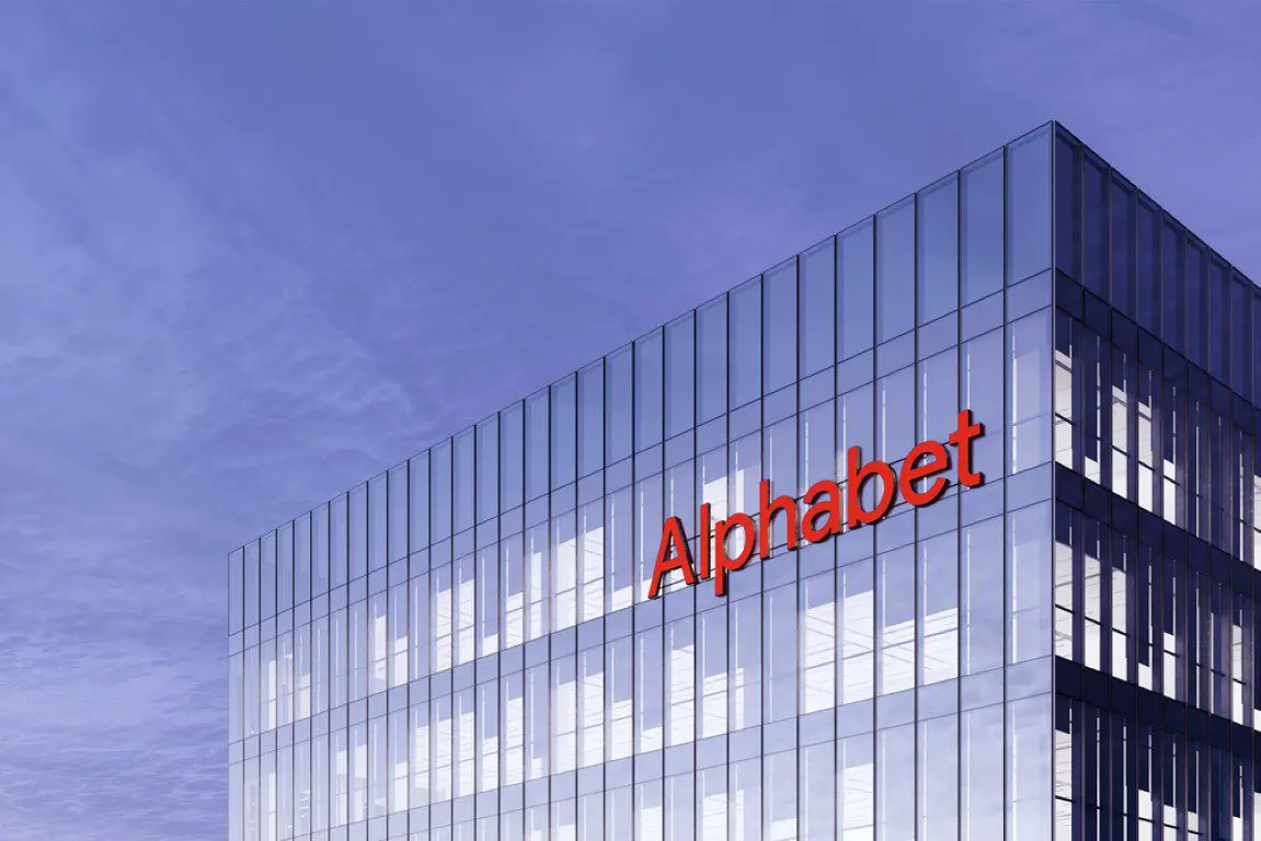 Alphabet injecte jusqu'à 285 milliards de dollars dans l'infrastructure IA