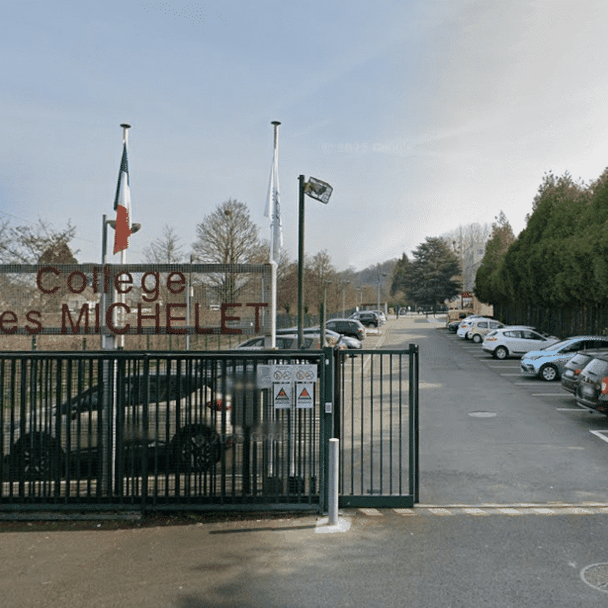 Un collégien de 14 ans placé en garde à vue après avoir frappé violemment  l'une de ses camarades en plein cours