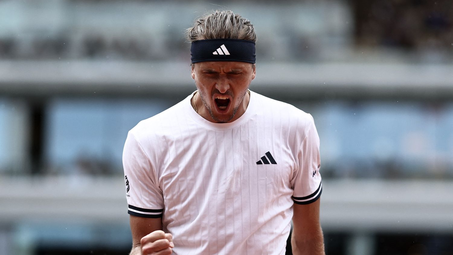 Roland-Garros 2026 : Alexander Zverev met fin au beau parcours du  lucky-loser Jesper de Jong et rejoint les quarts de finale – franceinfo