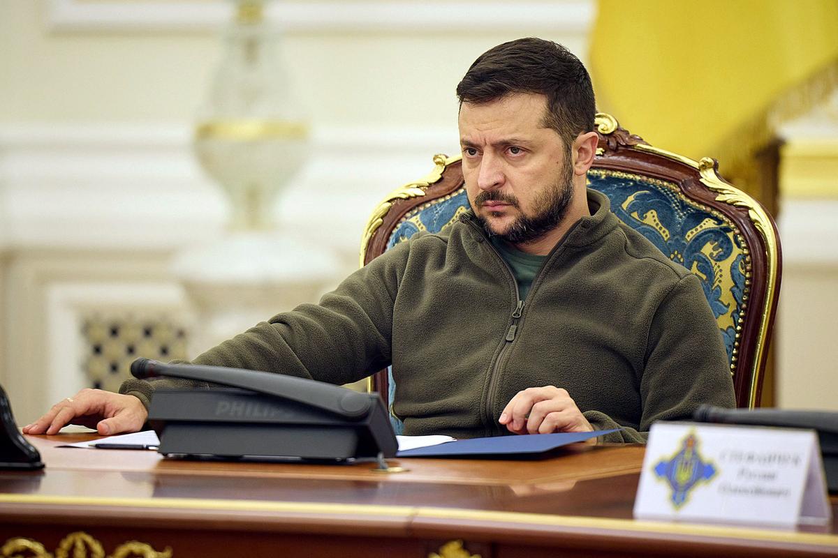 EN DIRECT - Guerre en Ukraine : Biden promet à Zelensky des «systèmes  perfectionnés de défense aérienne»