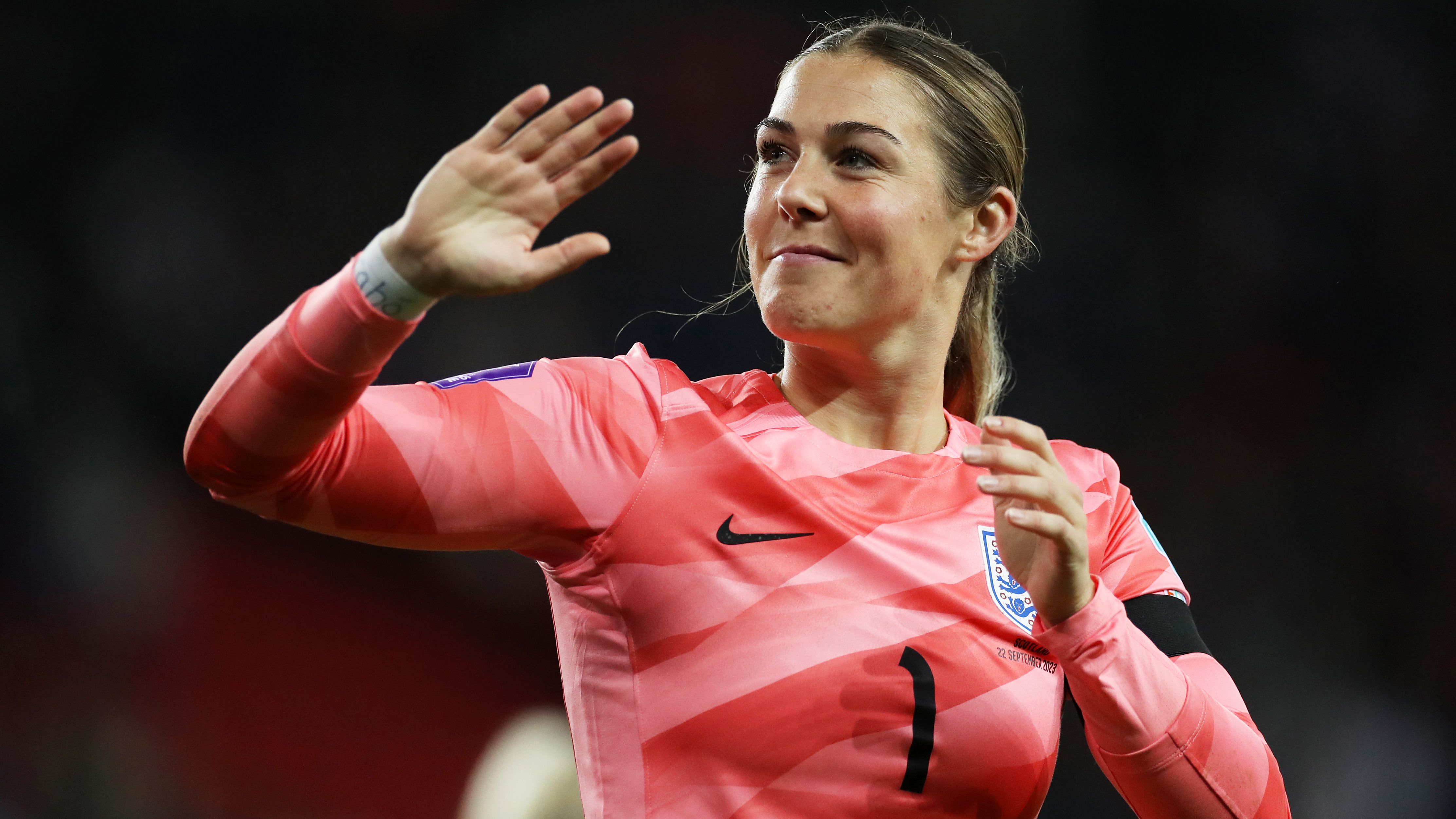 Les London City Lionesses se déclarent « optimistes » quant à la  possibilité de faire revenir la gardienne emblématique des Lionesses, Mary  Earps, en WSL sous forme de transfert gratuit lorsque son