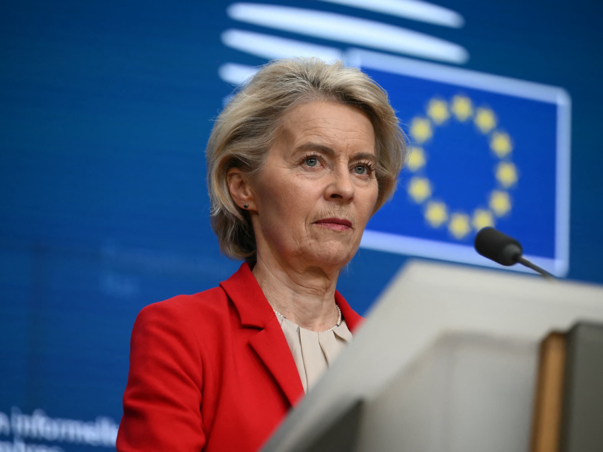 Bruxelles réfléchit à une taxe de 0,1% sur les transactions en  cryptomonnaies qui pourrait rapporter jusqu'à 4 milliards d'euros par an au  budget de l'UE