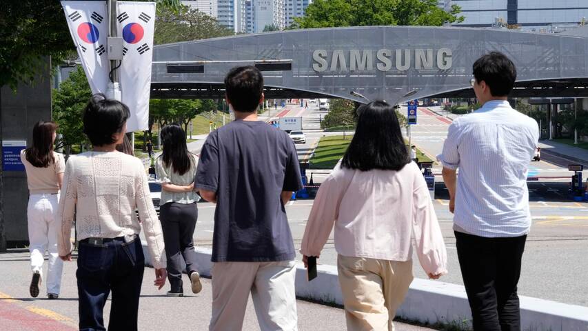 En Corée du Sud, les employés de Samsung Electronics approuvent l'accord  sur une méga-prime liée aux profits de l'IA - Le Temps