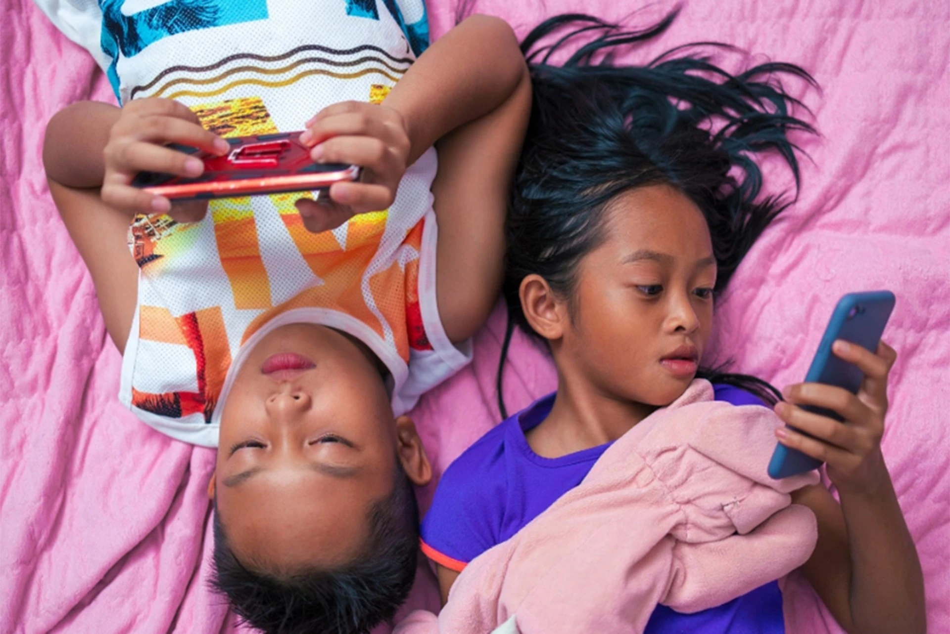 La Malaisie interdit officiellement l'utilisation des réseaux sociaux aux  enfants de moins de 16 ans, marquant un tournant dans la réglementation  plus stricte de l'environnement numérique en Asie du Sud-Est.