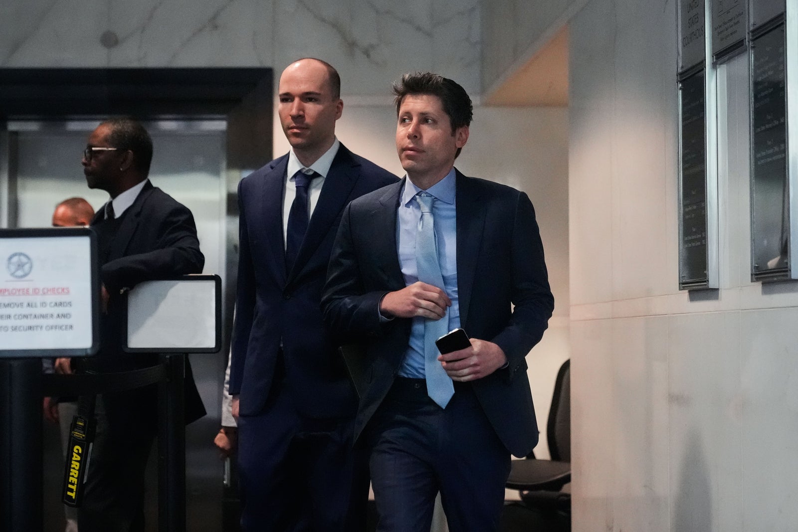 La Floride attaque OpenAI et son patron Sam Altman pour mise en danger de  jeunes utilisateurs | Le Devoir