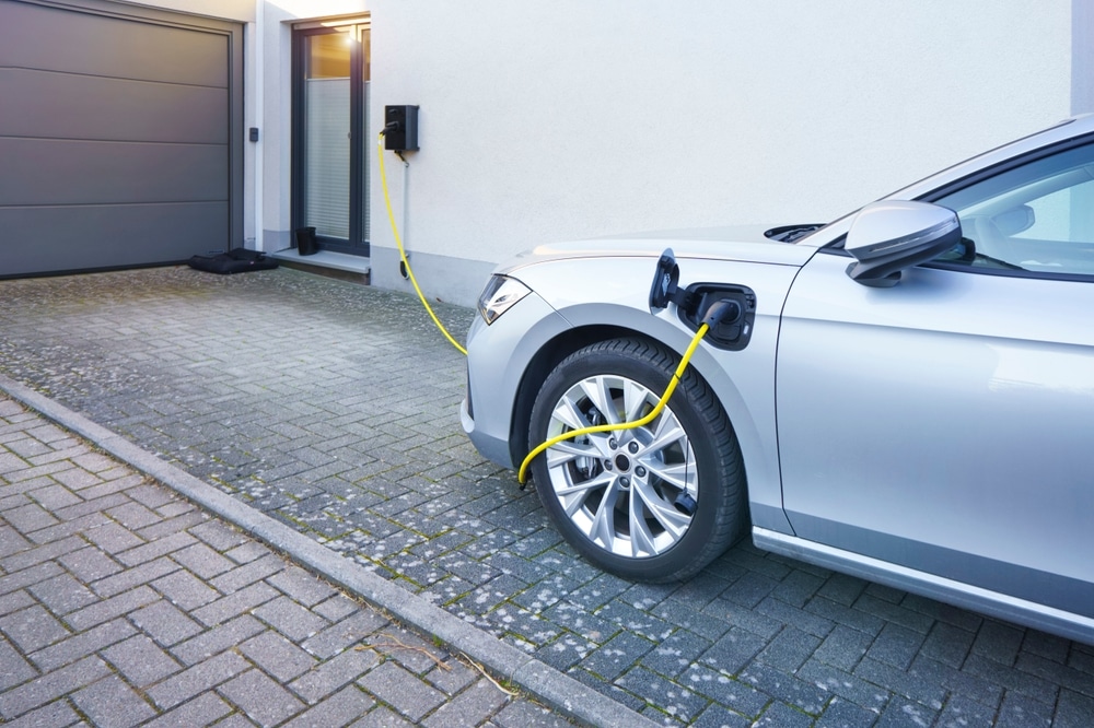 Un forfait inédit à 30 €/mois pour recharger sa voiture électrique chez soi