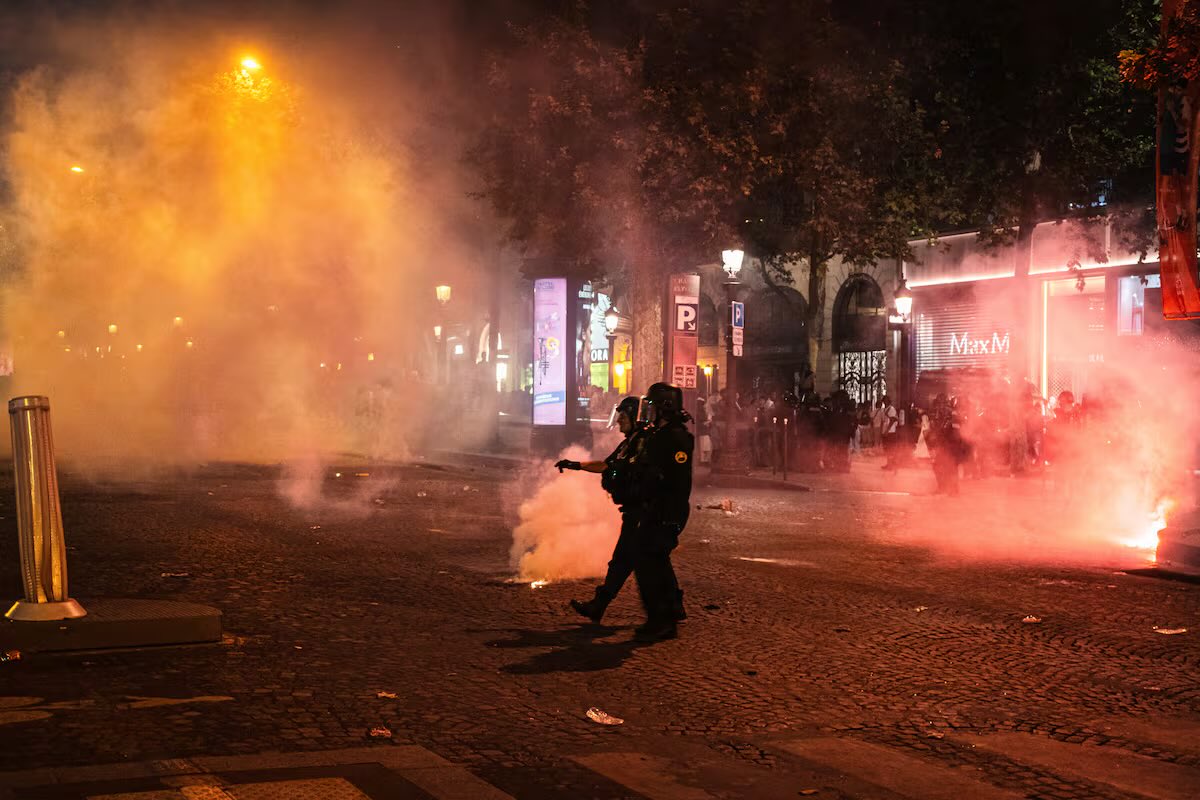 🚨🇫🇷Un adolescent de 13 ans grièvement blessé à l'œil à Bobigny en marge  du sacre du PSG, l'IGPN saisie d'une enquête