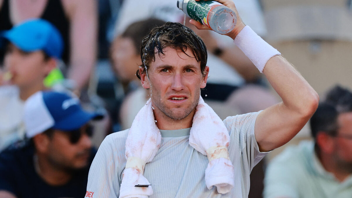 Roland-Garros 2026 : « L'impression d'être un zombie », le terrible coup de  chaud de Casper Ruud, qualifié miraculeusement - Le Parisien