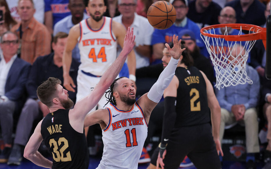 L'incroyable remontée des Knicks, menés de 22 points à 8 minutes de la fin,  pour renverser les Cavaliers lors du match 1 des finales NBA - Le Parisien
