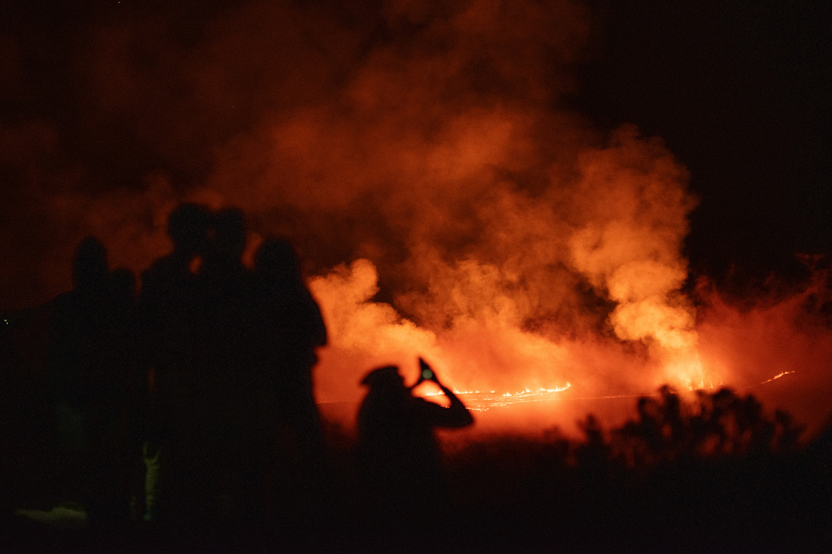 Le problème, c'est la masse » : le surtourisme abîme le piton de la  Fournaise