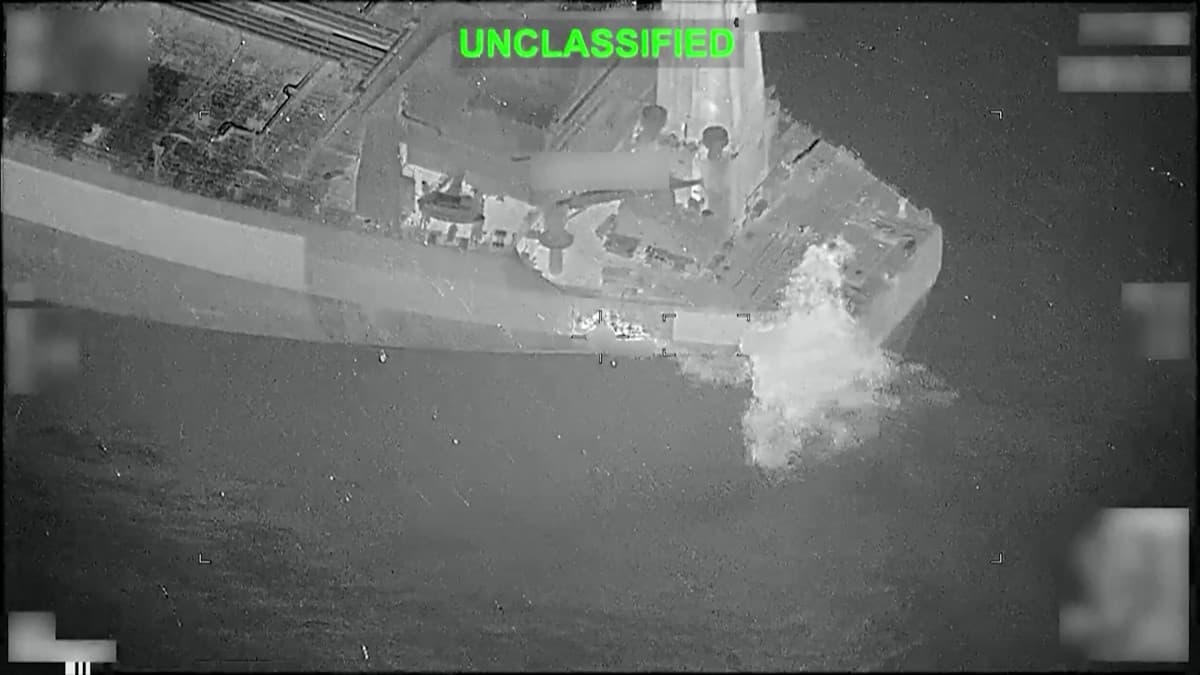 Guerre au Moyen-Orient: les États-Unis affirment avoir mis hors service un  pétrolier qui tentait de violer leur blocus des ports iraniens