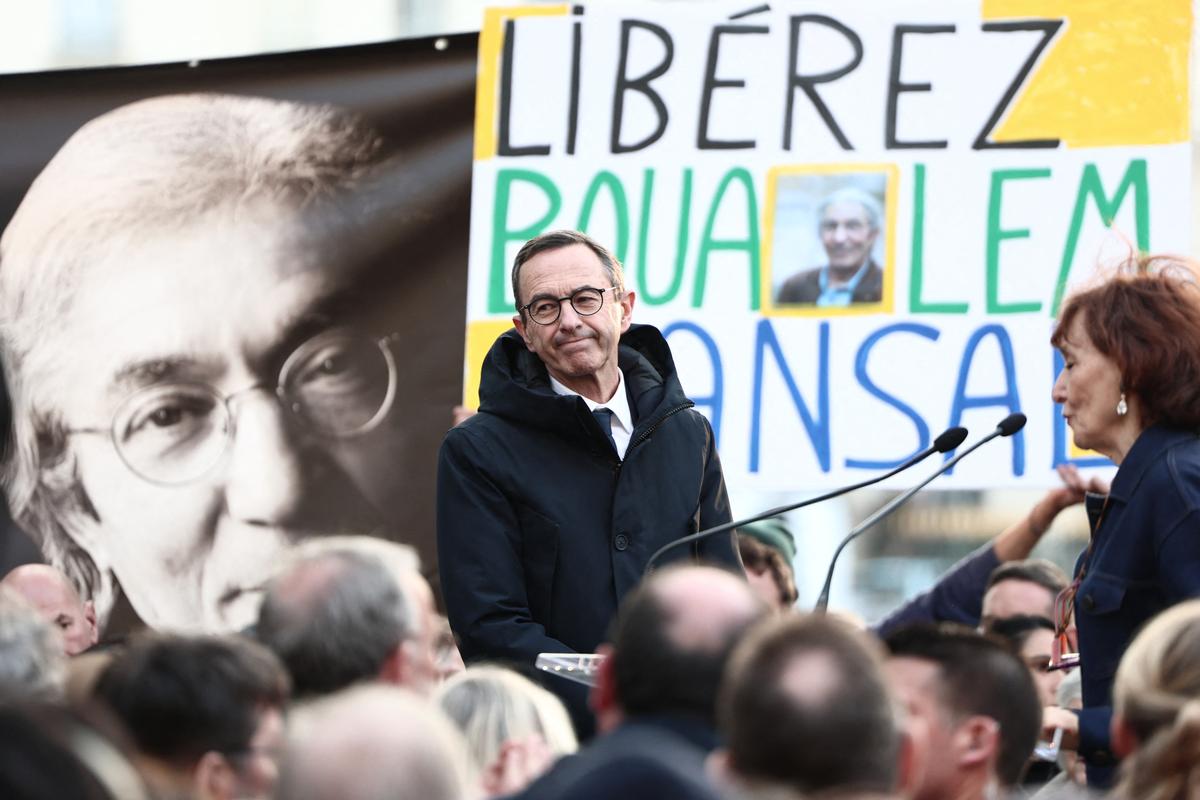 Libre depuis 15 jours, Boualem Sansal retrouve Bruno Retailleau