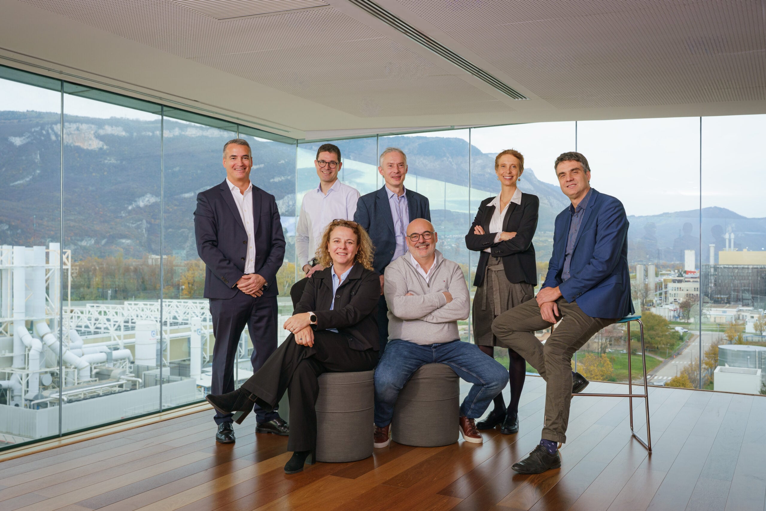 Quantique : Quobly lève 115 millions d'euros avec le soutien de  STMicroelectronics et d'Air Liquide