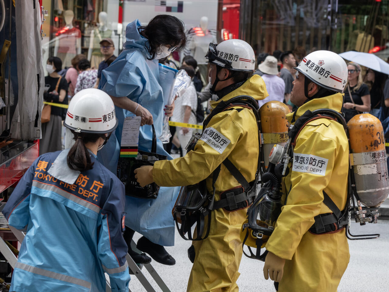 Une vingtaine de blessés après qu'un homme a pulvérisé une substance dans  un centre commercial de Tokyo