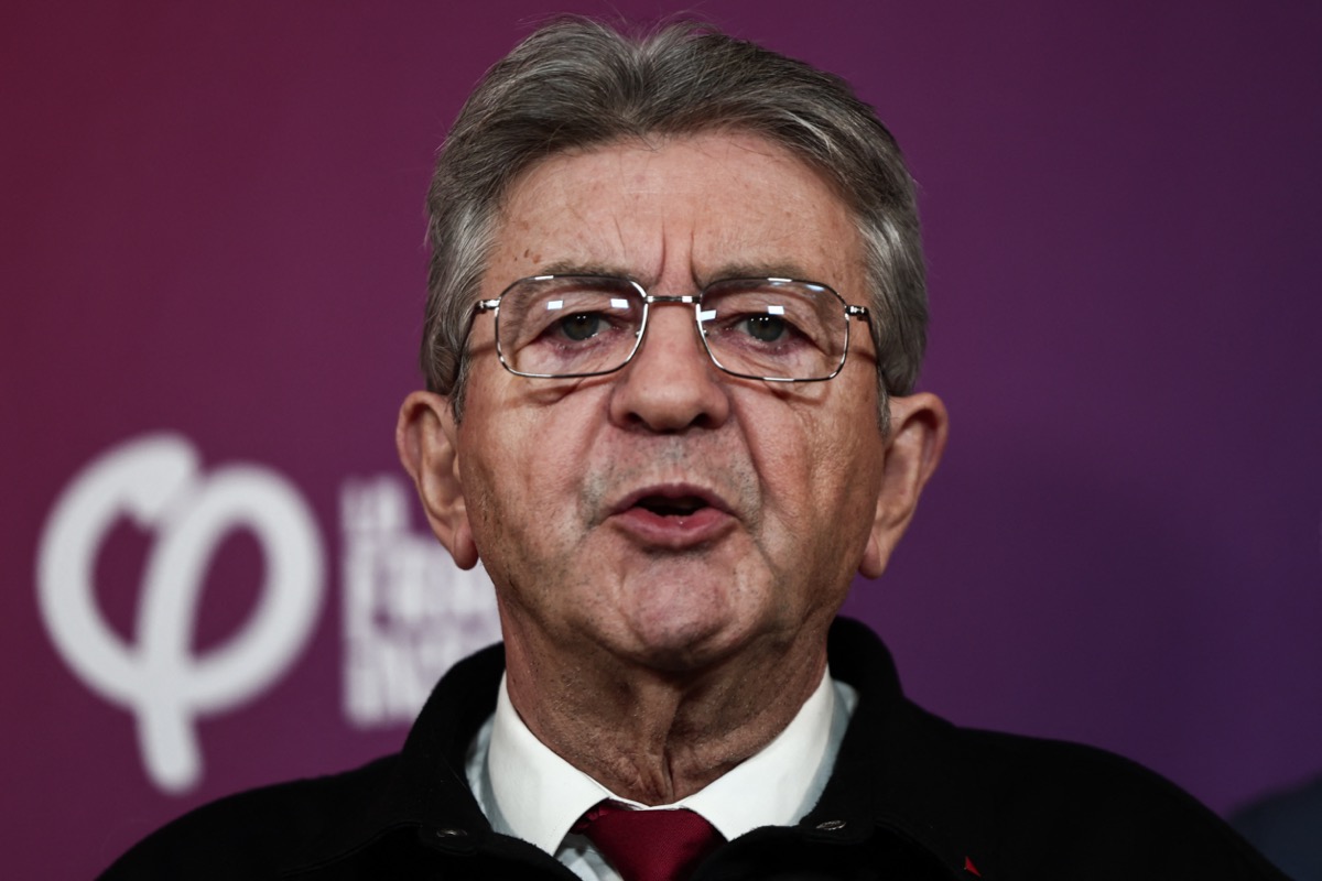 Nous les plierons à nouveau» : après les propos de Raphaël Glucksmann sur  LFI, Jean-Luc Mélenchon lui répond sèchement