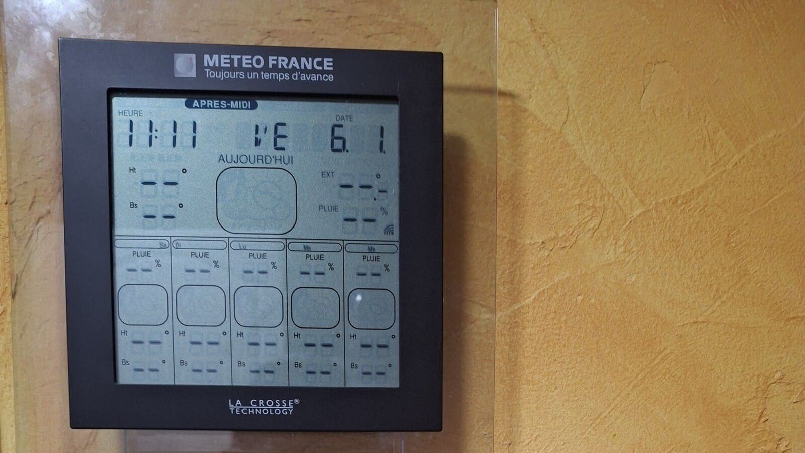 La Crosse Technology confirme enfin l'arrêt définitif de StarMeteo et nie  toute responsabilité dans la panne