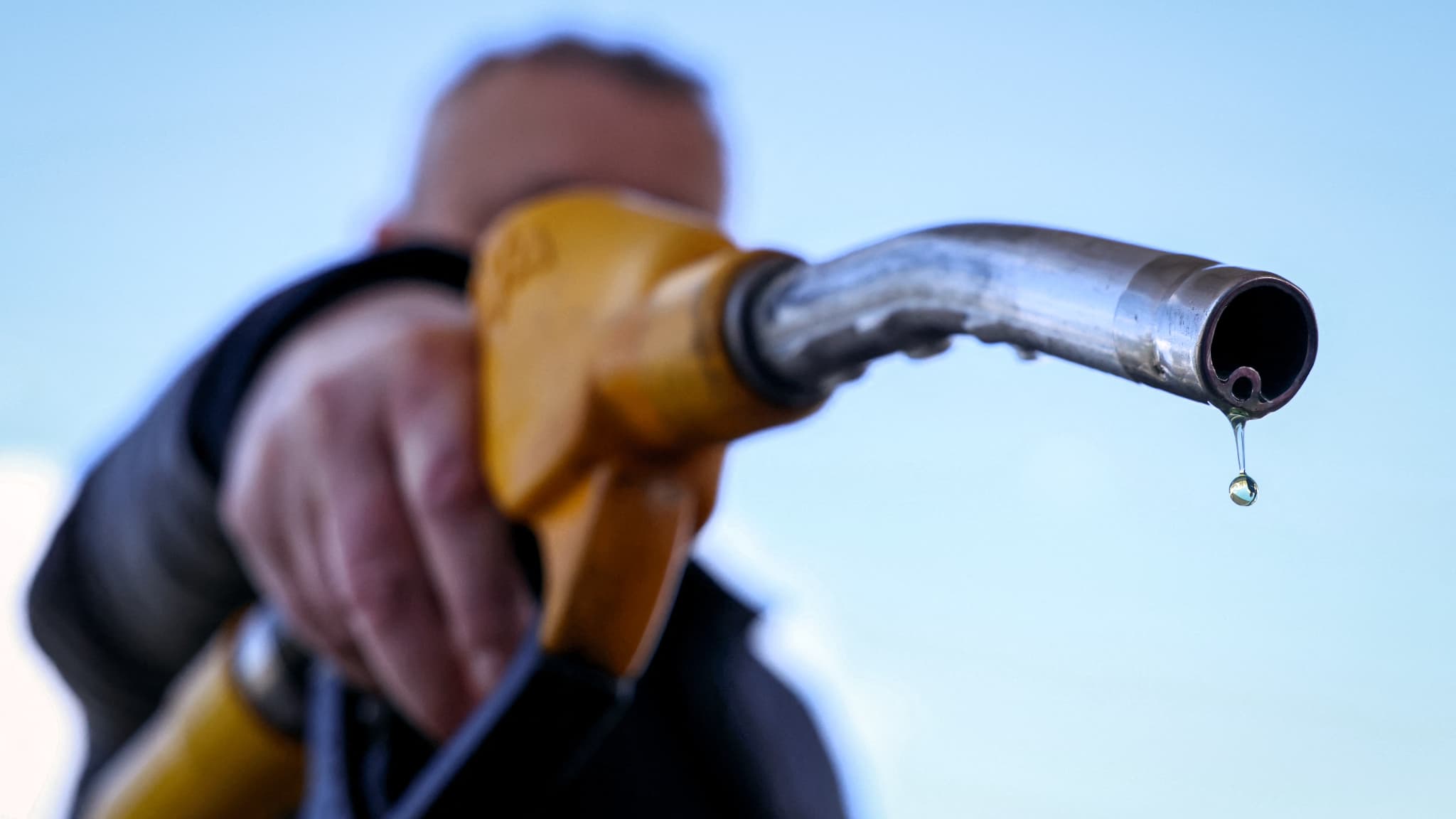 Près de 60 milliards d'euros aujourd'hui mais sans doute beaucoup moins  dans quelques années: la Cour des comptes appelle à anticiper la baisse des recettes  fiscales sur l'énergie en raison de la