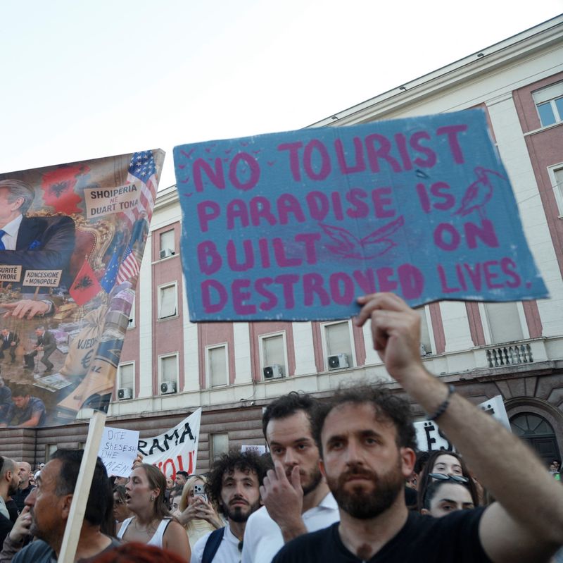 Kushner: des milliers d'Albanais contre son projet hôtelier