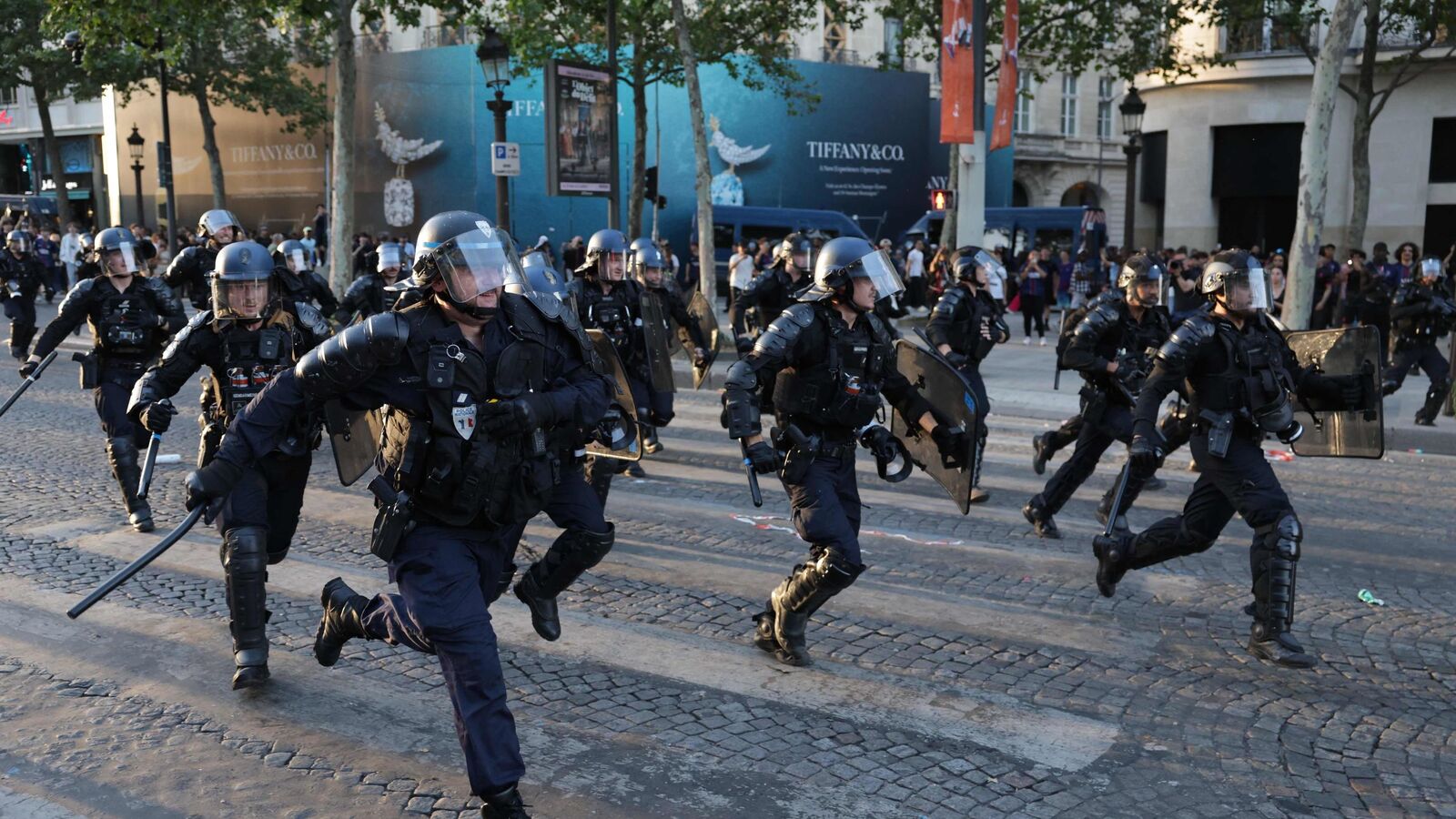 Nuit du sacre du PSG : 890 interpellations en France, comparutions  immédiates, policiers blessés… Le dernier bilan des autorités - Le Parisien