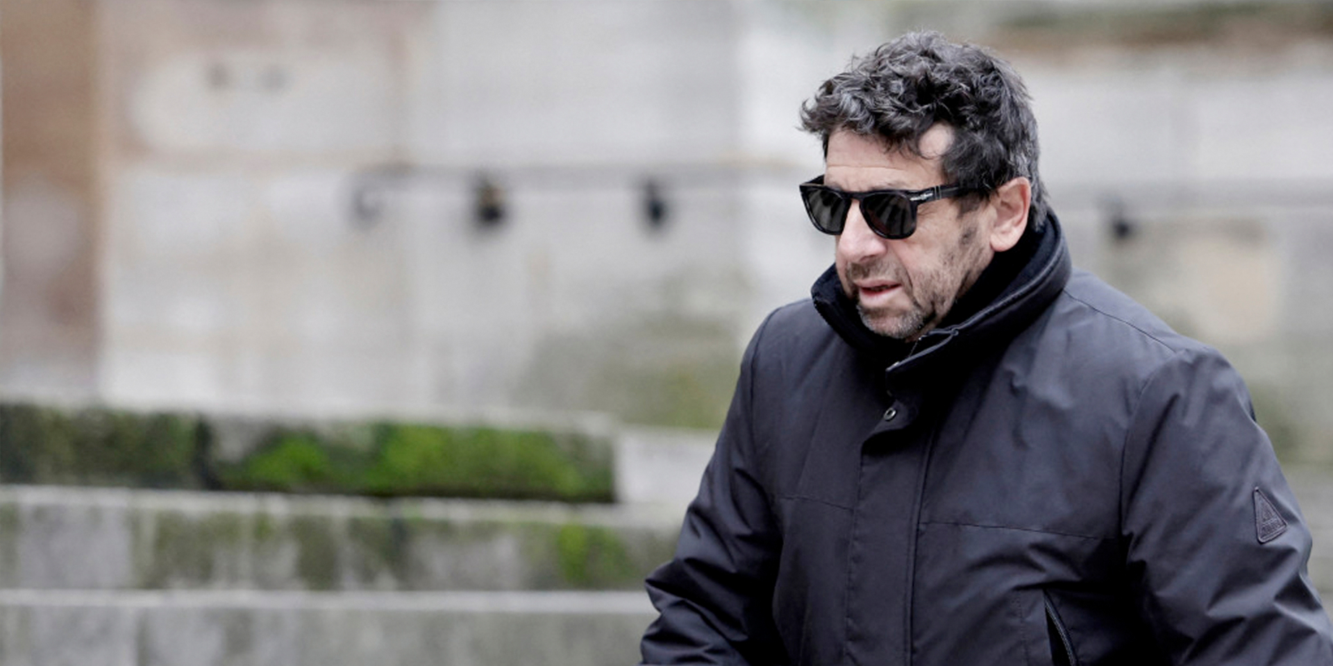 VSS : l'affaire Patrick Bruel | Une mesure sécuritaire fait polémique | Le  Média