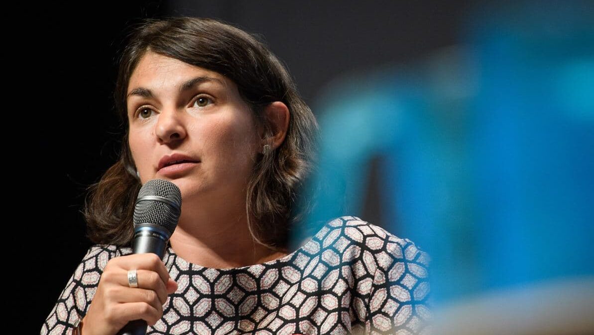 Agriculture : la députée LFI Aurélie Trouvé démolit l'axe Macron &  Bruxelles - L'insoumission