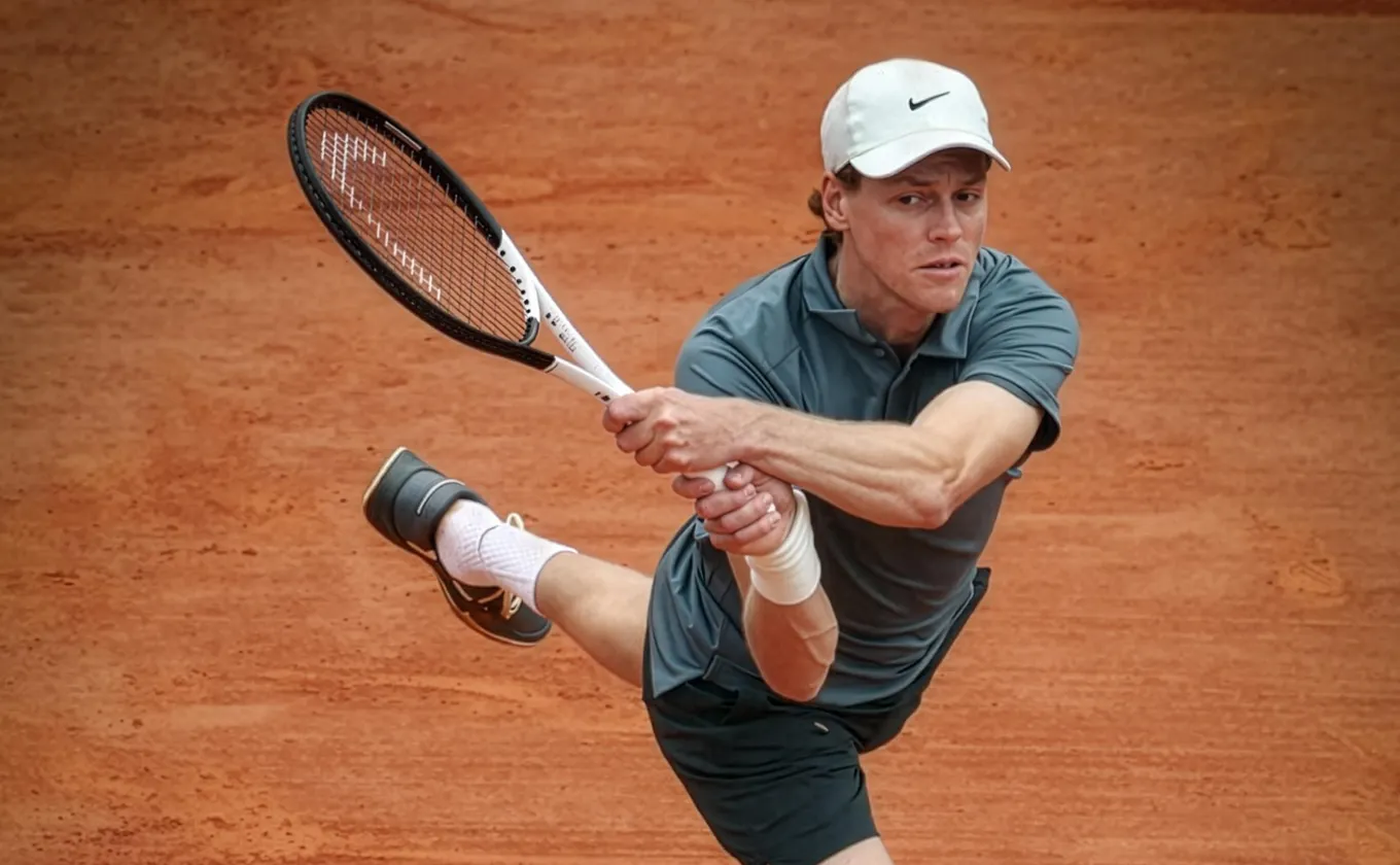 Entre polémiques et revanche : Jannik Sinner veut conquérir Roland-Garros  pour entrer dans la légende