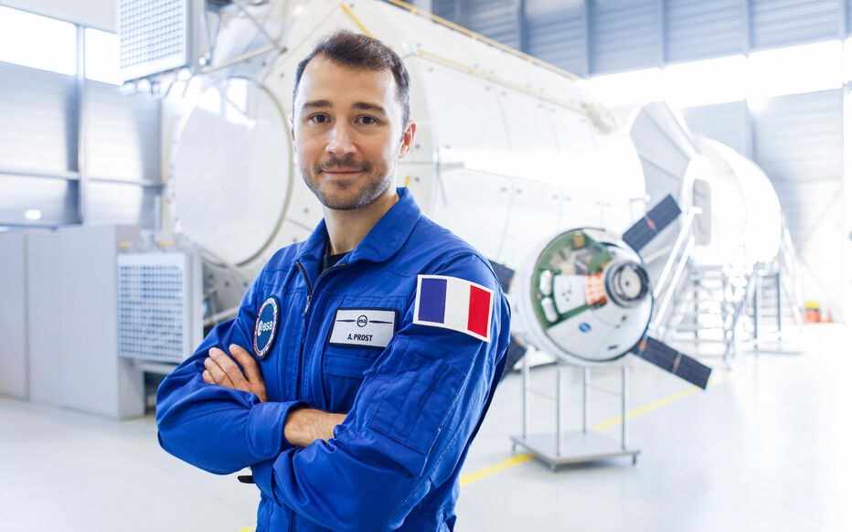 Incroyablement chanceux » : les confidences d'Arnaud Prost, l'astronaute  français assigné à un vol spatial inédit en 2027 - Le Parisien