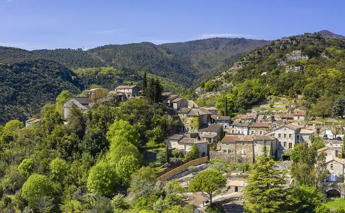 Des biens de caractère près de 20 % moins chers que dans le Luberon » : pourquoi  l'Ardèche attire les acheteurs de résidences secondaires