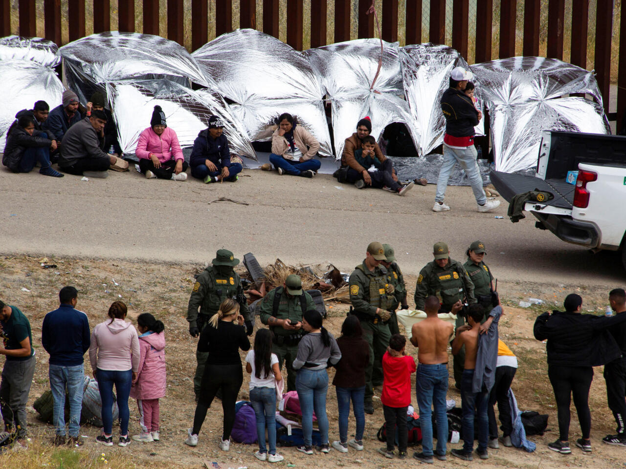 États-Unis : le "Titre 42", qui bloquait les migrants à la frontière, a  expiré - France 24