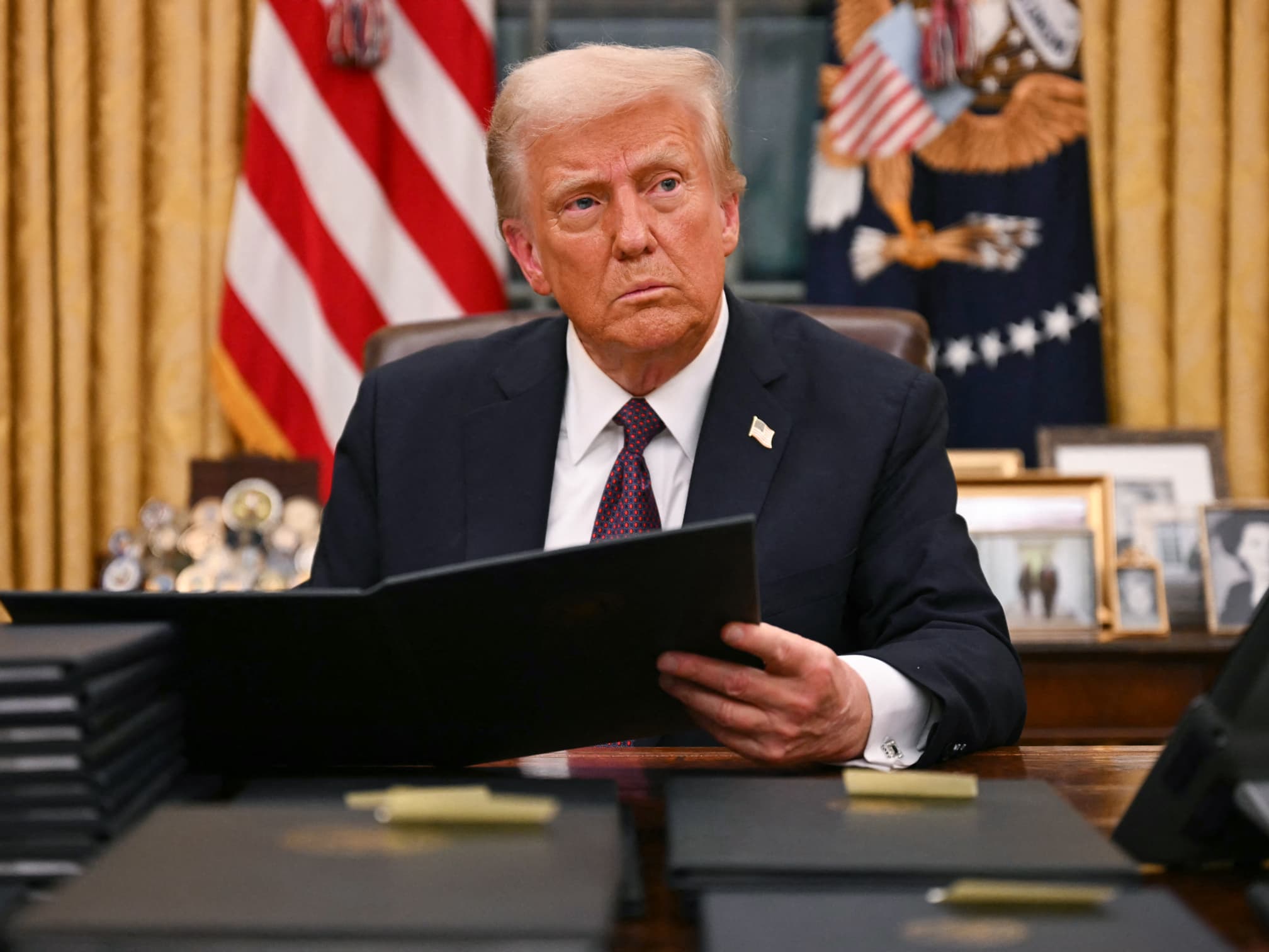 Il fait l'inverse de ce qui est bon pour les États-Unis": comment en 100  jours Donald Trump a détraqué l'économie la plus dynamique du monde