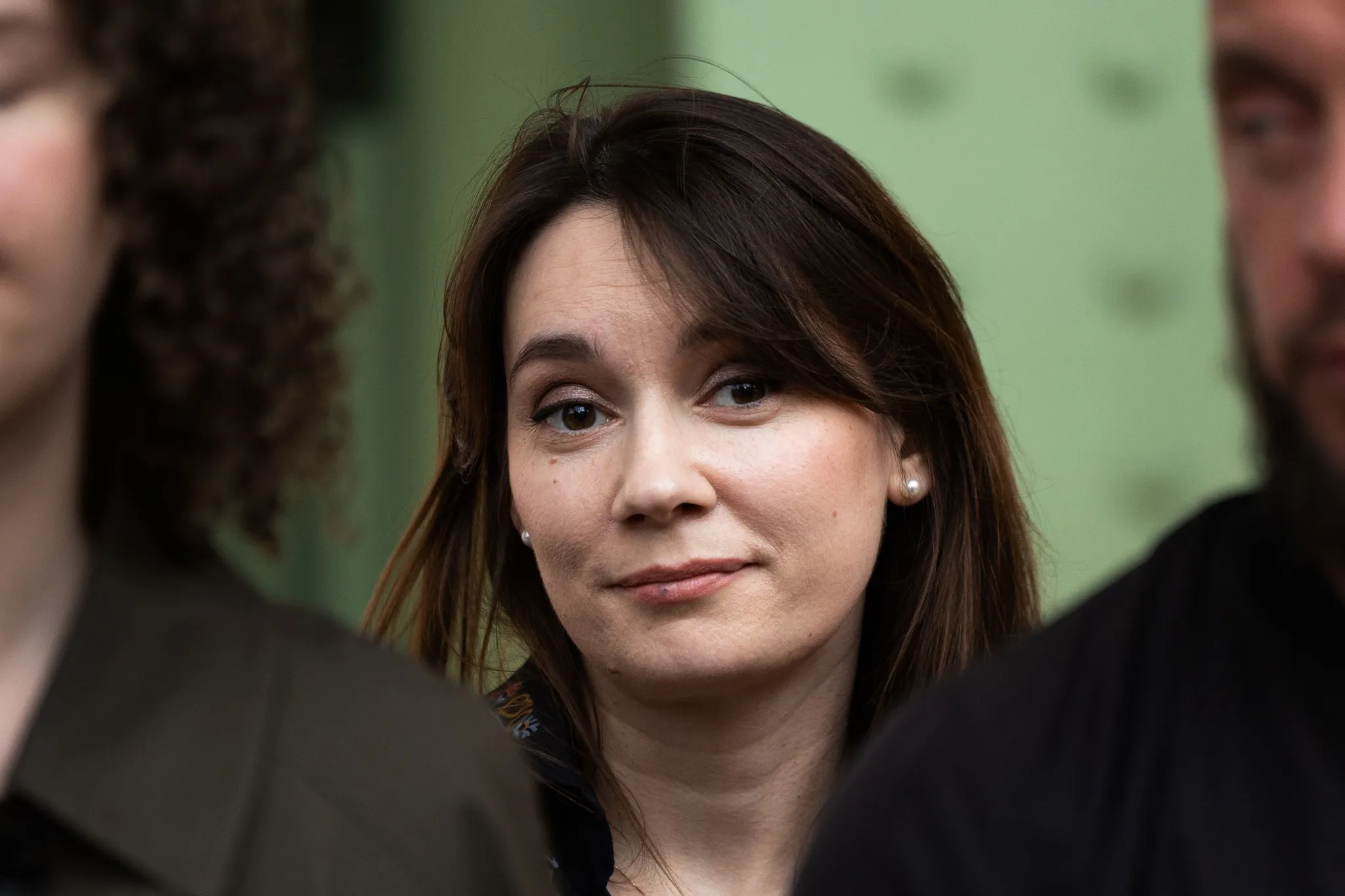Le cas de la propagandiste russe Xenia Fedorova, chroniqueuse sur CNews,  met le gouvernement dans l'embarras | France Inter