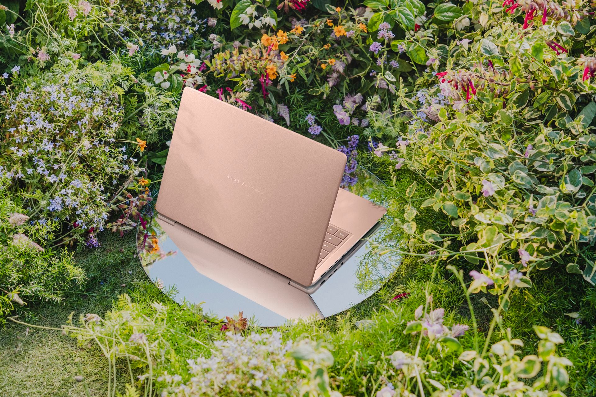 Asus présente son nouveau Zenbook 14, son ultra-portable premium qui veut  tout faire