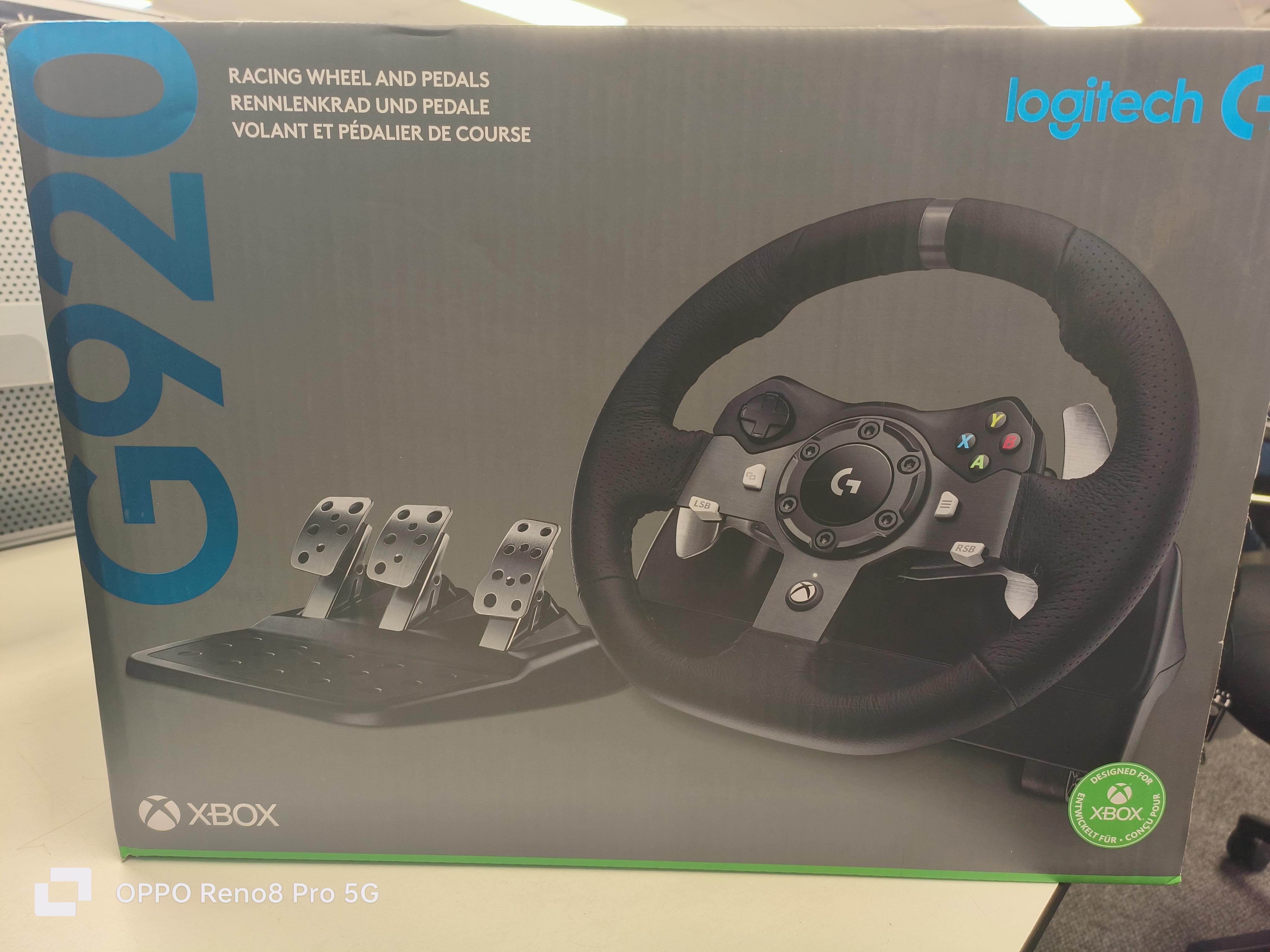 Noob voici de bons jeux de course sim à recommander. Je viens de voir le  volant et je l'ai acheté, honnêtement, je n'en sais rien : r/simracing