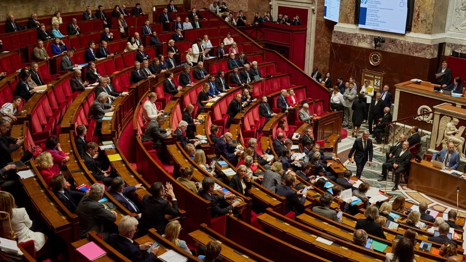 Le projet de loi d'urgence agricole adopté en première lecture à l'Assemblée  – franceinfo