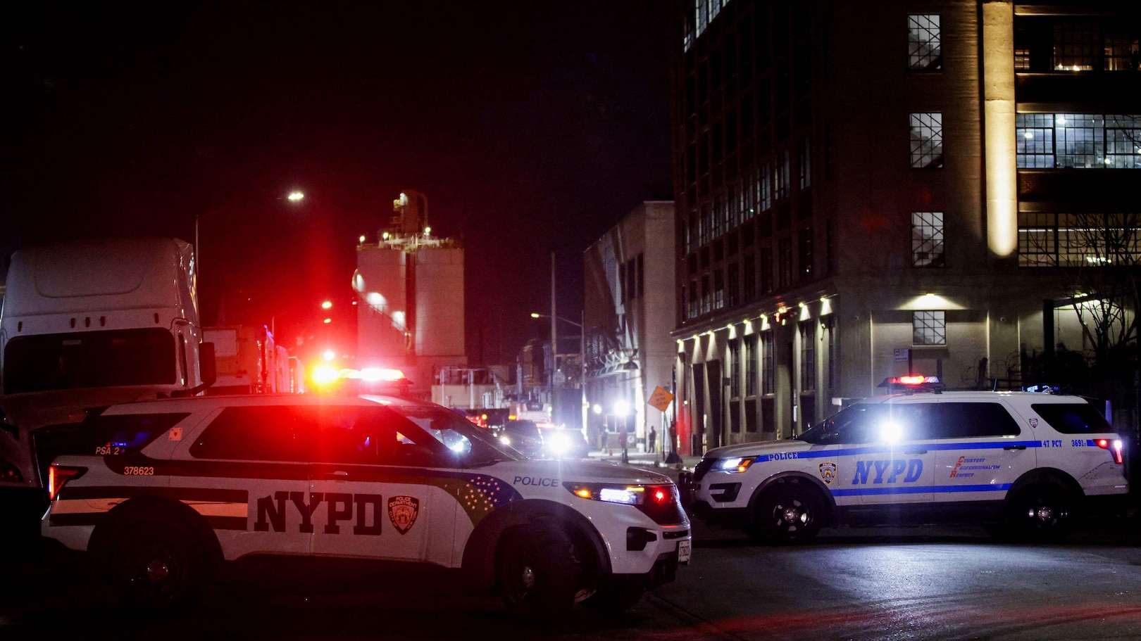 La vidéo d'une violente arrestation d'un homme noir fait scandale à New York  : une enquête ouverte - parismatch.be