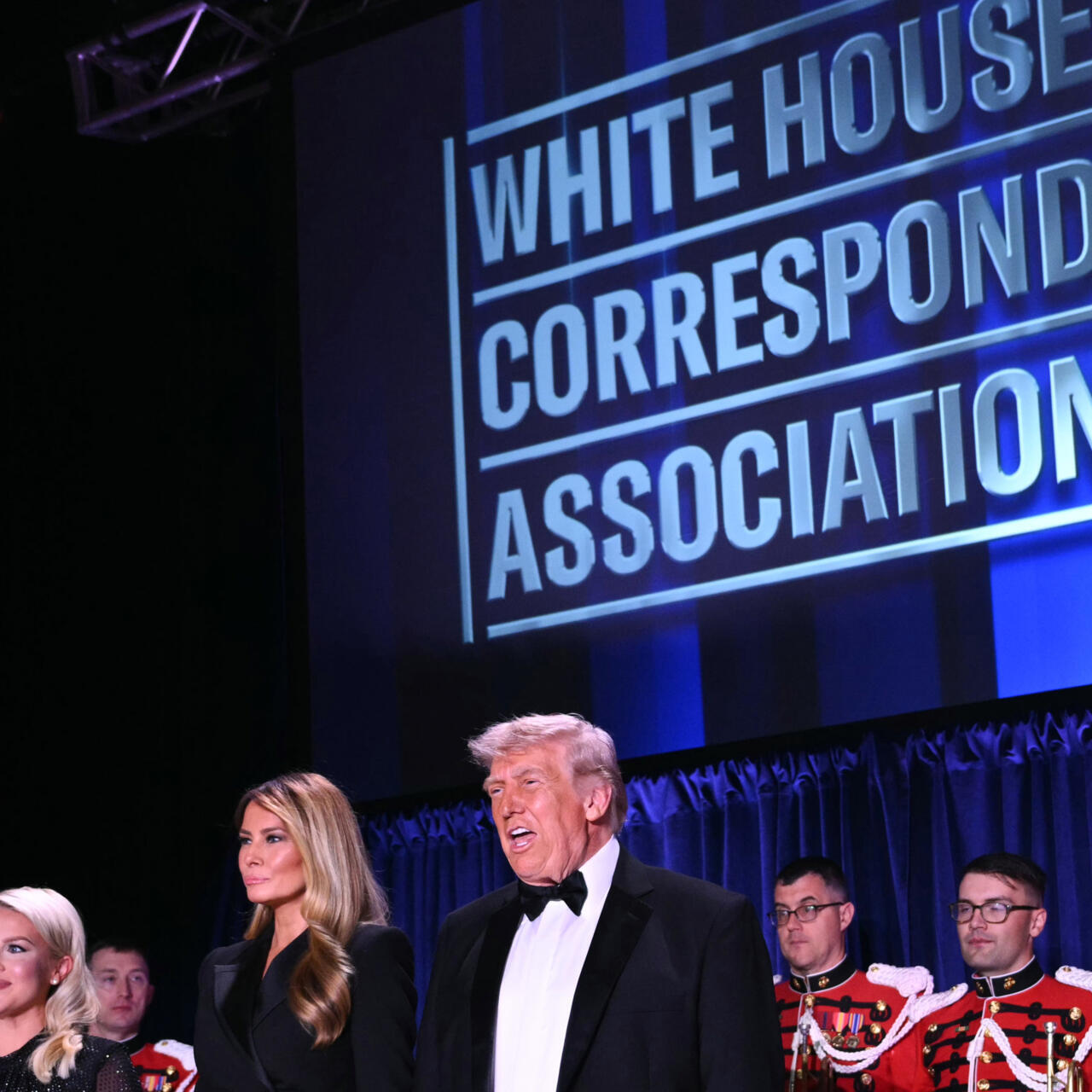 Donald Trump assistera au dîner des correspondants de la Maison Blanche  reprogrammé en juillet - France 24