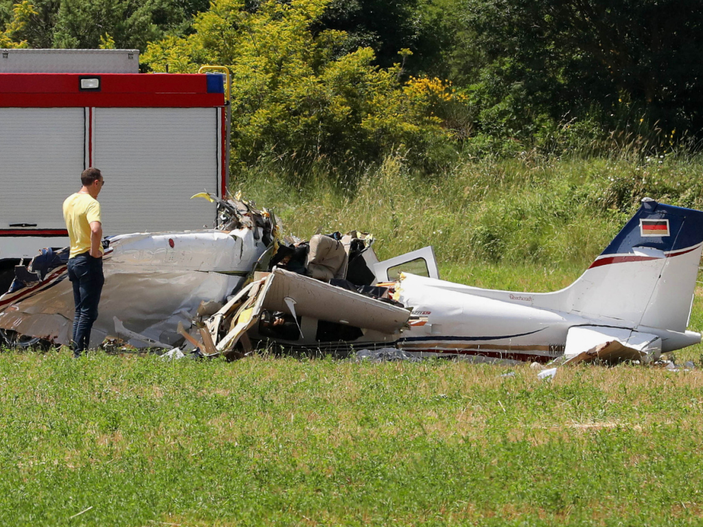 Quatre morts dans un accident d'avion en Croatie (police) | Radio Lac