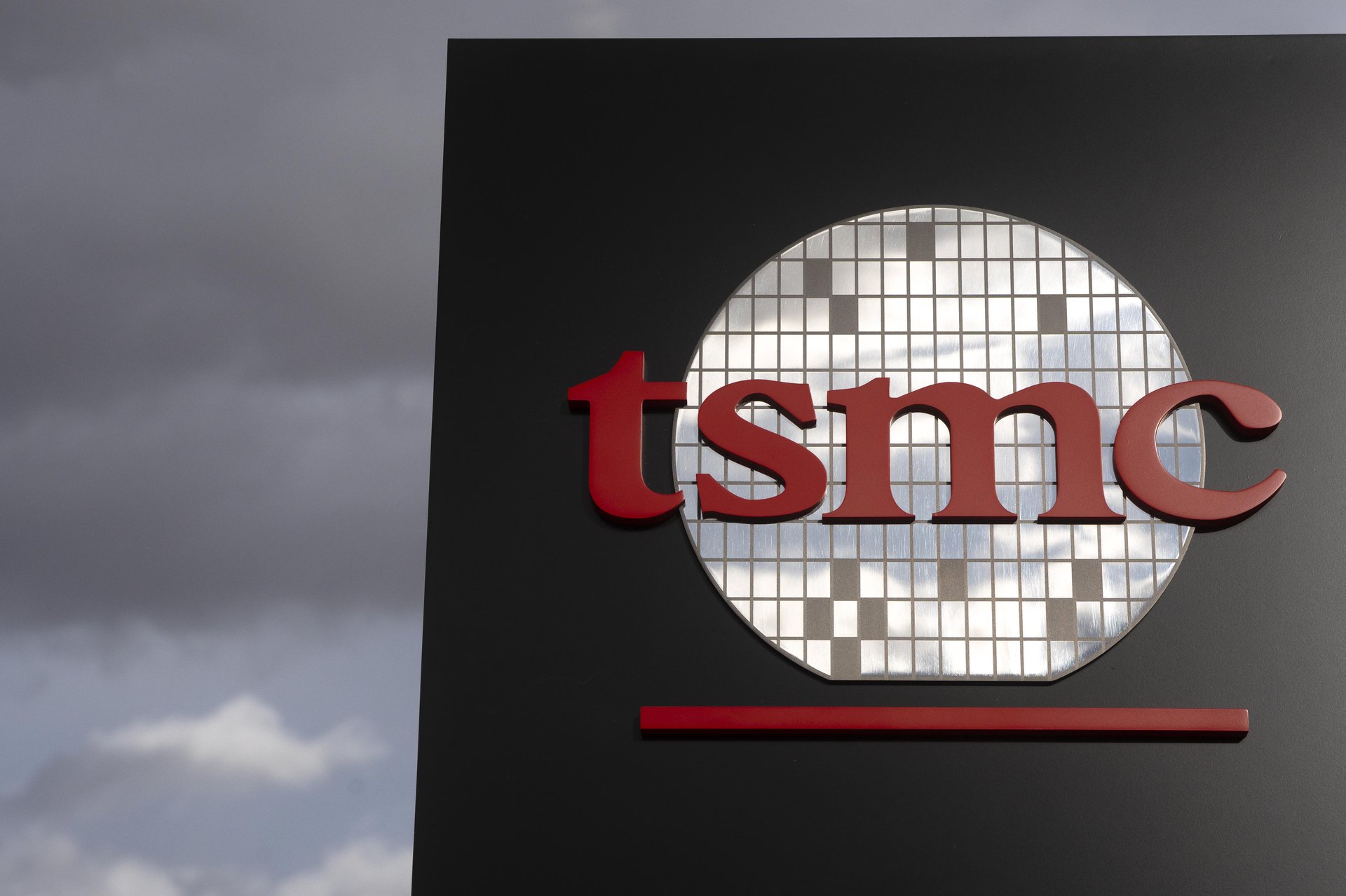 Nvidia et TSMC déploient l'IA dans les usines de fabrication de puces pour  améliorer les rendements.