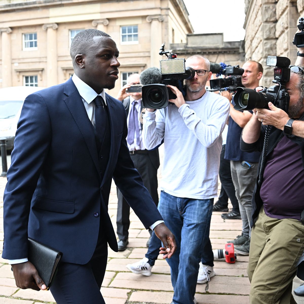 Affaire Benjamin Mendy : ce que l'on sait des accusations de viols contre  le footballeur, jugé en Angleterre – franceinfo