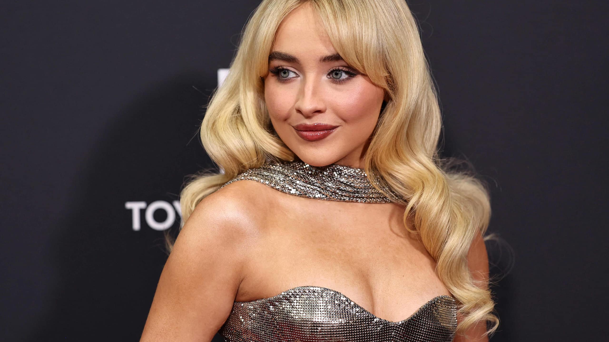 Je crains ce qu'il pourrait faire»: Sabrina Carpenter saisit le tribunal  contre son harceleur présumé | TVA Nouvelles | QUB info