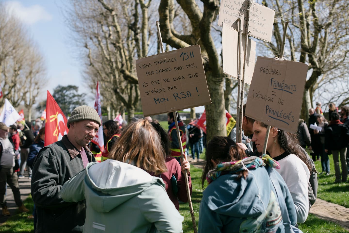 RSA dans le Finistère : la Confédération paysanne entre dans l'action contre  le «harcèlement» des allocataires, le conflit se durcit – Libération