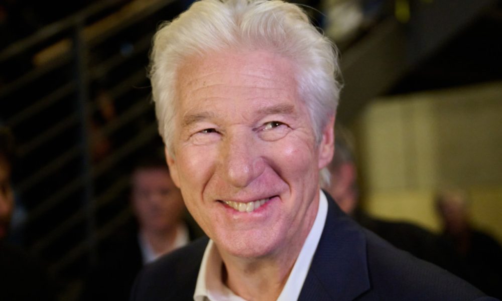Richard Gere s'en prend à Trump, un "maniaque" qui détruit tout | Radio Lac