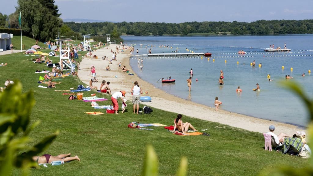 Après Neuilly, c'est à Divonne-les-Bains dans l'Ain qu'il y a la plus forte  proportion de riches en France (48%): qui sont les 4,8 millions de Français  riches et où vivent-ils?
