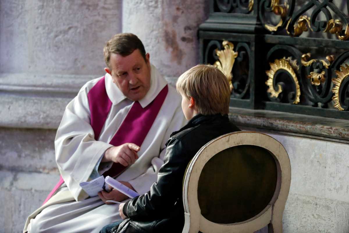 Loi post-Bétharram : les députés renoncent à lever le secret de la  confession