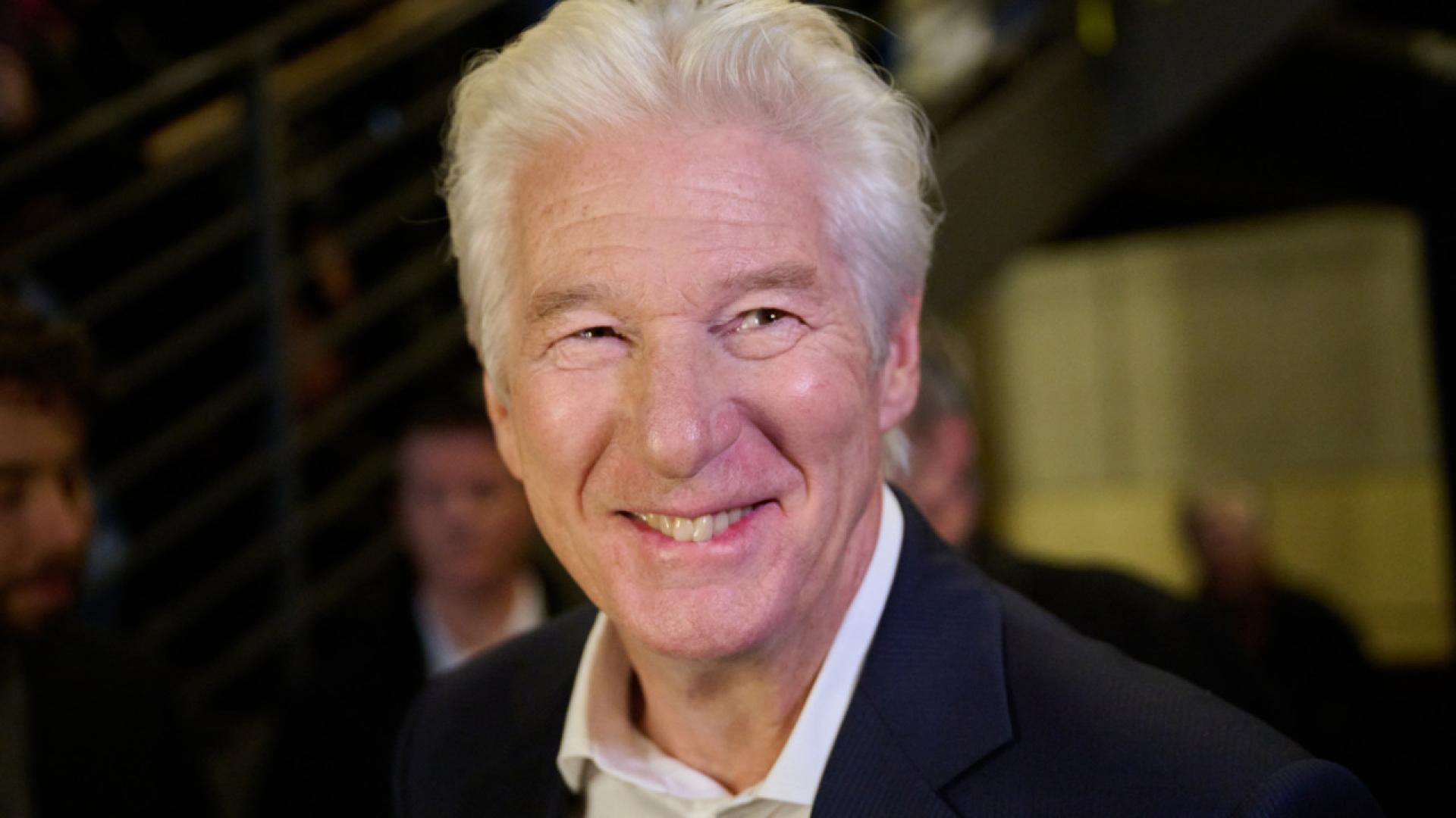 Richard Gere qualifie Donald Trump de maniaque qui détruit tout à Oslo - La  Télé