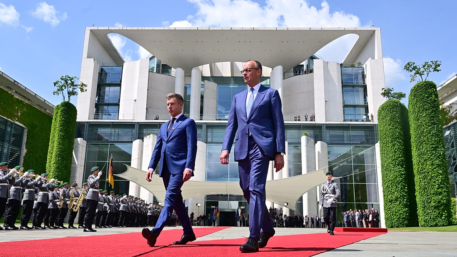 Vidéo. Rencontre entre Friedrich Merz et Péter Magyar à Berlin | Euronews
