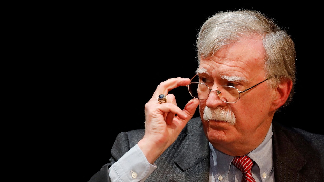 John Bolton, ex-conseiller de Trump, accusé de mauvaise gestion d'informations  classifiées | Radio-Canada