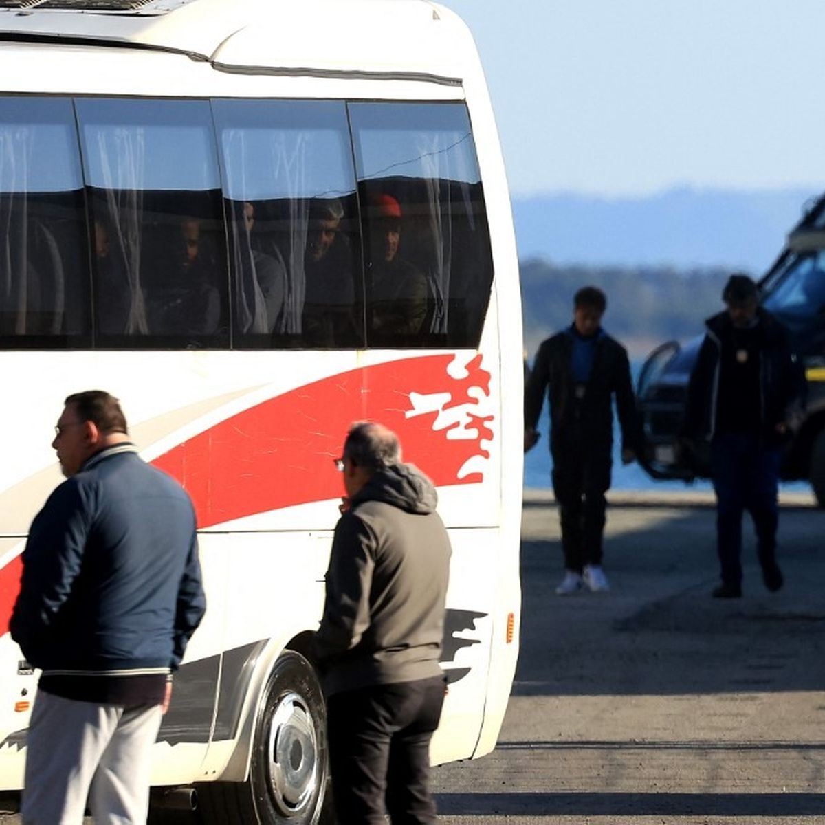 Que sont les "hubs de retour", ces centres dans des pays tiers pour  migrants expulsés, en voie d'être rendus possible par l'UE ? – franceinfo